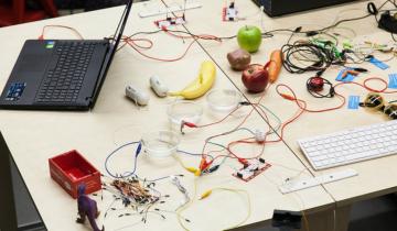 Gimnazijalka iz Srbije postaje deo tima za izradu mini-satelita u Indiji