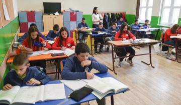 Škola iz Čumića prava uvela uniforme na inicijativu đaka 